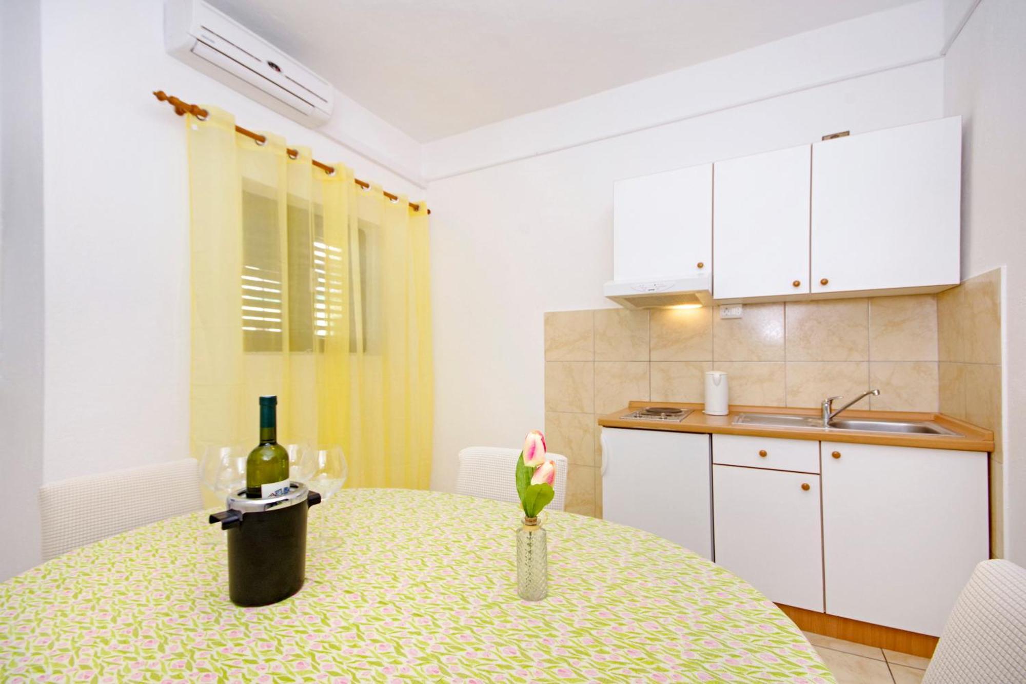 Apartmani Tomas Tučepi Extérieur photo
