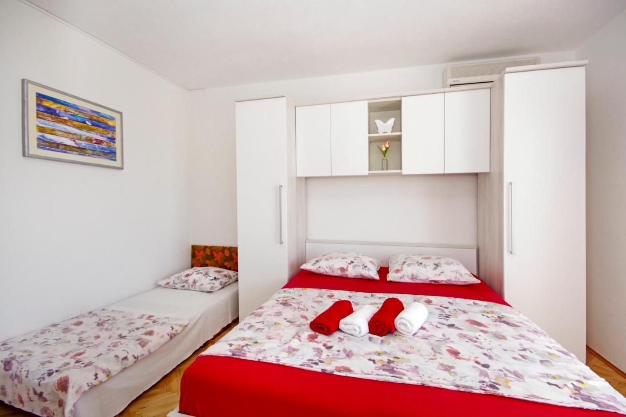 Apartmani Tomas Tučepi Extérieur photo
